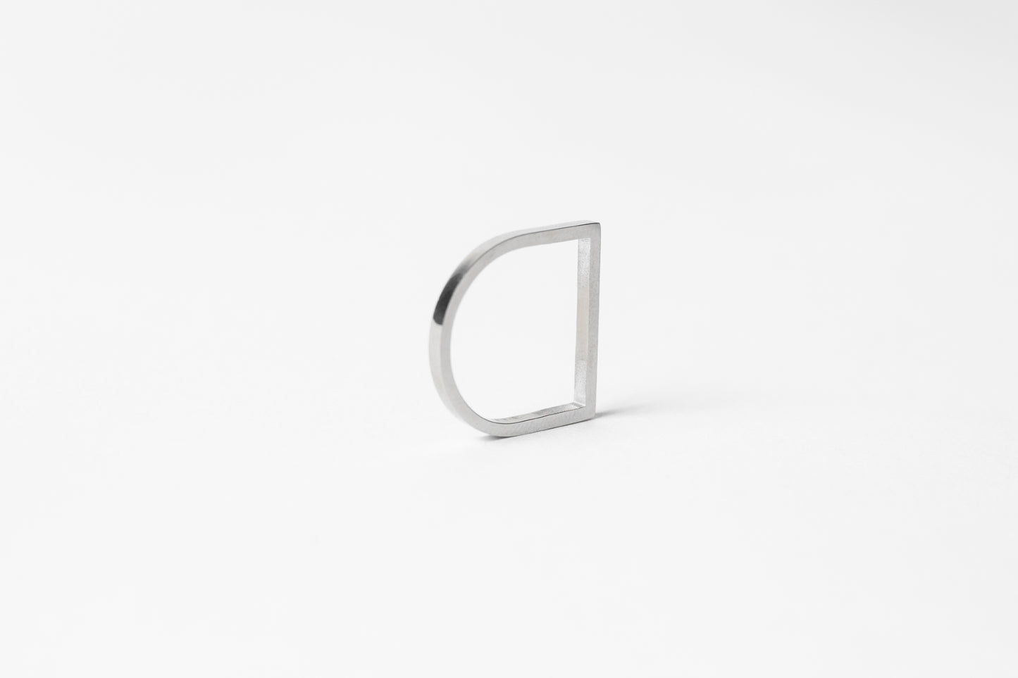 Anillo Inés